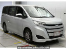 Toyota Noah ZRR80G