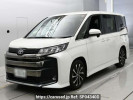Toyota Noah MZRA90W