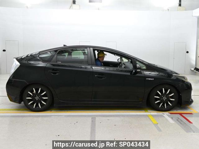 Buy Used 2012 Toyota Prius ZVW30 (SP043434) - Carused.jp