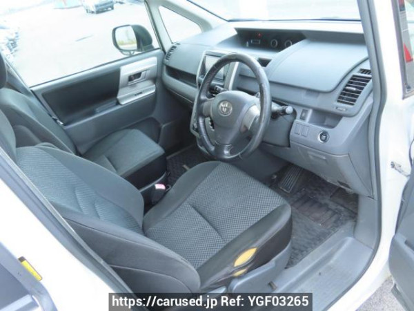 Used 2009 AT toyota noah ZRR70W Image[11]