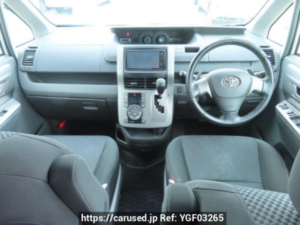 Used 2009 AT toyota noah ZRR70W Image[17]