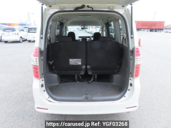 Used 2007 AT toyota noah ZRR70W Image[8]