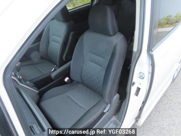 Used 2007 AT toyota noah ZRR70W Image[15]
