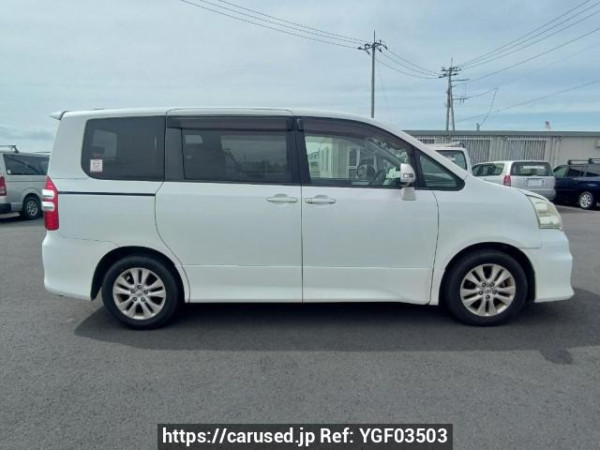 Used 2010 AT toyota noah ZRR70W Image[7]