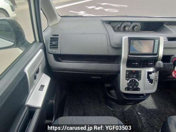 Used 2010 AT toyota noah ZRR70W Image[19]
