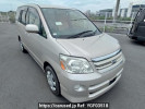 Toyota Noah AZR65G