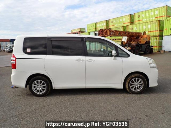 Used 2010 AT toyota noah ZRR70G Image[7]