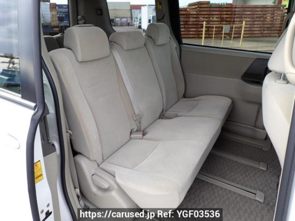 Used 2010 AT toyota noah ZRR70G Image[14]