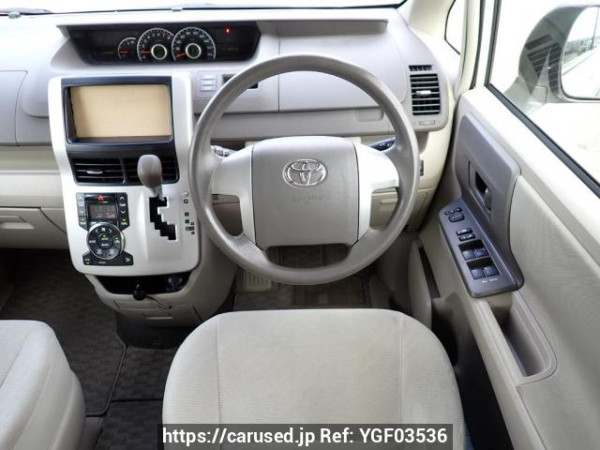 Used 2010 AT toyota noah ZRR70G Image[20]