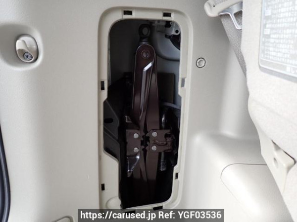 Used 2010 AT toyota noah ZRR70G Image[42]