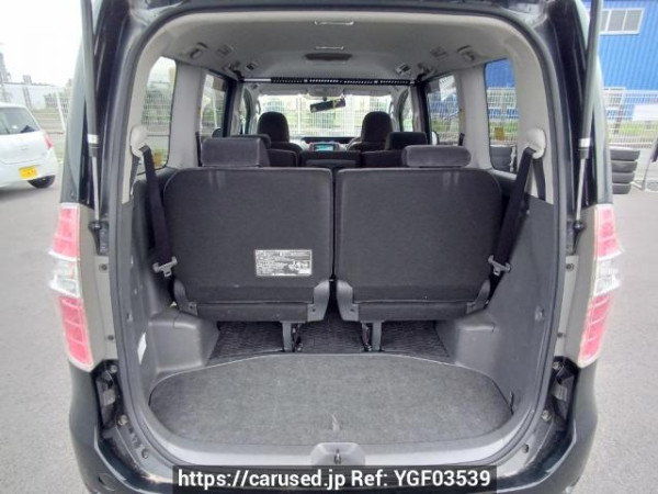 Used 2007 AT toyota noah ZRR70G Image[8]