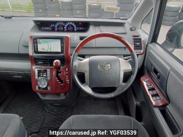 Used 2007 AT toyota noah ZRR70G Image[20]