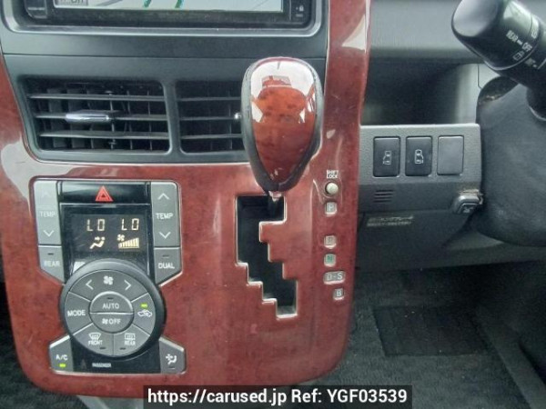 Used 2007 AT toyota noah ZRR70G Image[26]