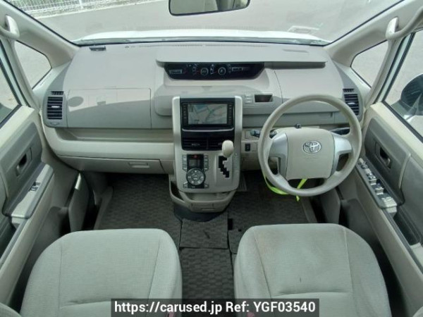 Used 2009 AT toyota noah ZRR70G Image[18]
