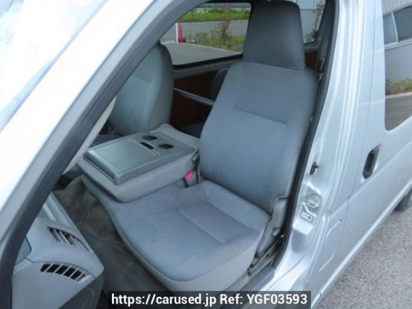 Used 2004 MT toyota hiace-van KDH205V Image[15]