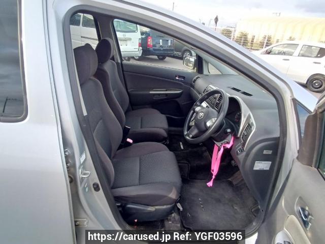 Comprar usado 2004 Toyota Wish ZNE10G (YGF03596) - Carused.jp