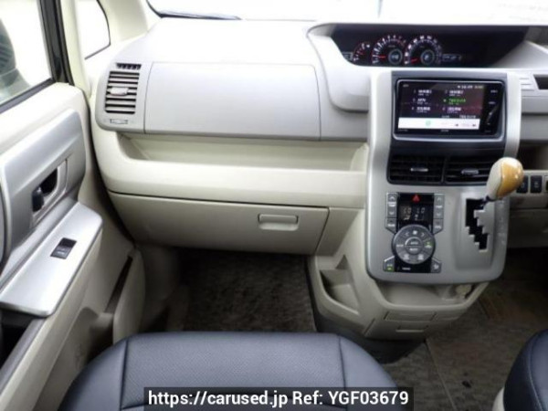 Used 2009 AT toyota noah ZRR70W Image[18]