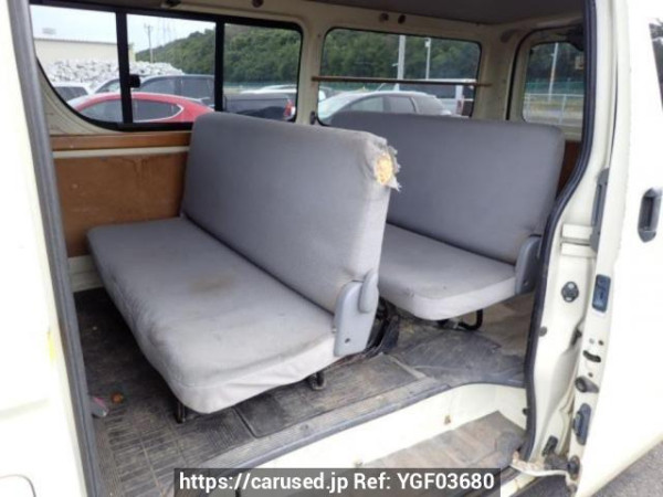 Used 2005 AT toyota regiusace-van KDH205V Image[14]