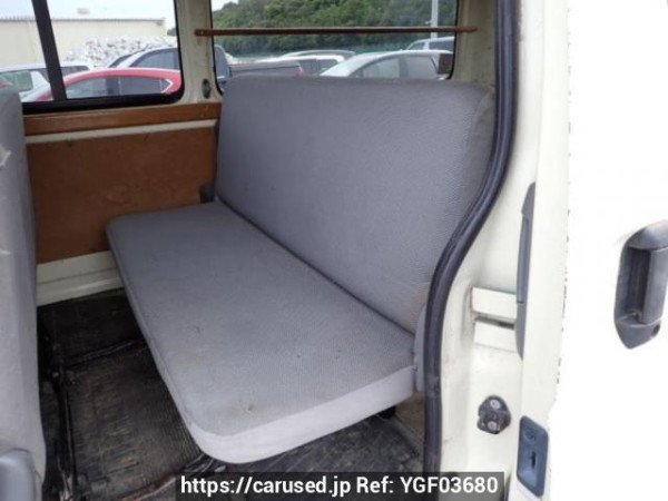Used 2005 AT toyota regiusace-van KDH205V Image[15]