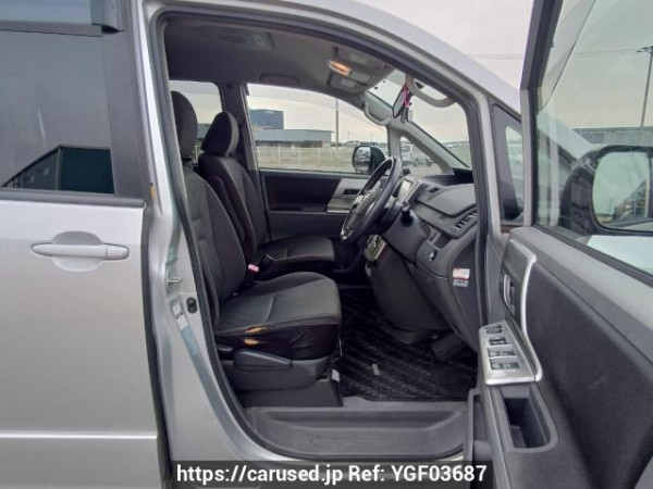 Used 2009 AT toyota noah ZRR75W Image[13]