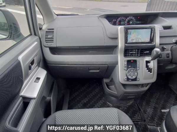 Used 2009 AT toyota noah ZRR75W Image[19]