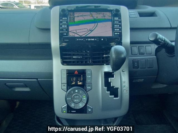 Used 2009 AT toyota noah ZRR70W Image[19]