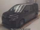 Toyota Voxy ZRR80G