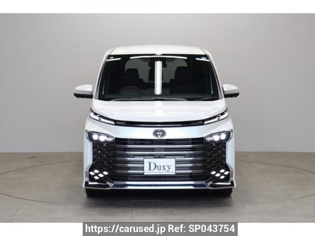 Buy Used 2026 Toyota Voxy ZWR90W (SP043754) - Carused.jp