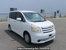 Toyota Noah ZRR70G