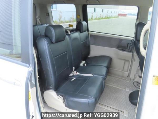 Used 2009 AT toyota noah ZRR70G Image[19]