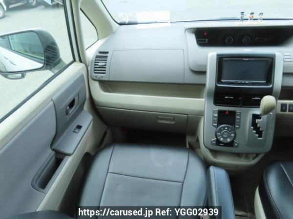 Used 2009 AT toyota noah ZRR70G Image[26]