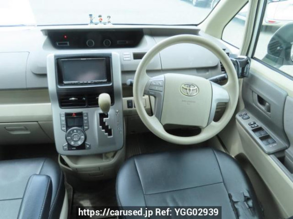 Used 2009 AT toyota noah ZRR70G Image[27]