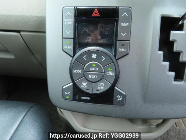 Used 2009 AT toyota noah ZRR70G Image[30]