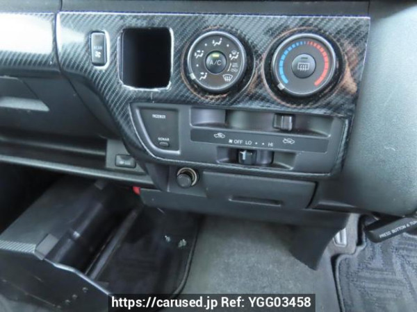 Used 2006 AT toyota regiusace-van KDH205V Image[25]