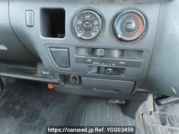 Used 2005 AT toyota hiace-van KDH205V Image[24]
