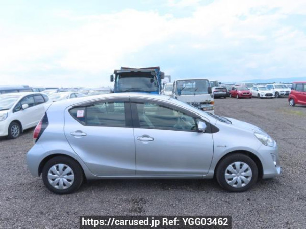Used 2017 AT toyota aqua NHP10 Image[7]