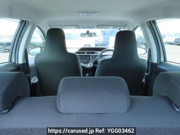 Used 2017 AT toyota aqua NHP10 Image[9]