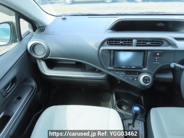 Used 2017 AT toyota aqua NHP10 Image[21]