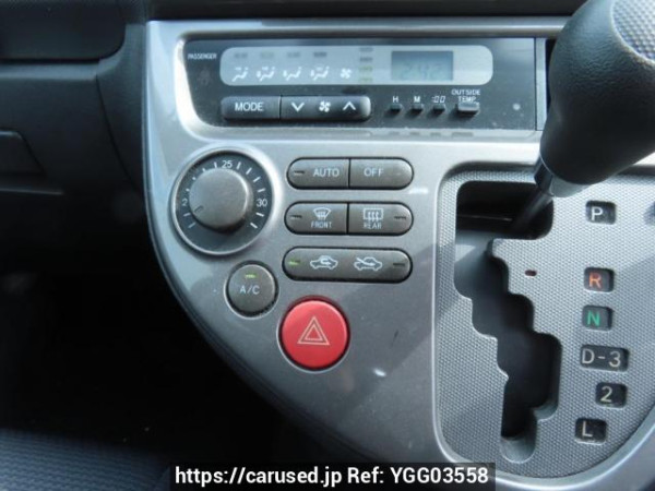 Used 2004 AT toyota wish ZNE10G Image[27]