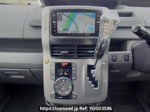 Used 2008 AT toyota noah ZRR75W Image[19]