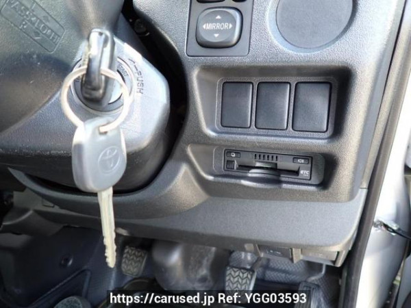 Used 2017 MT toyota hiace-van KDH201V Image[26]