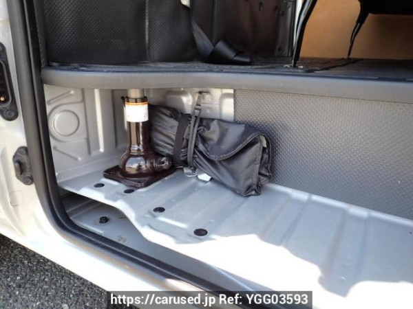 Used 2017 MT toyota hiace-van KDH201V Image[43]