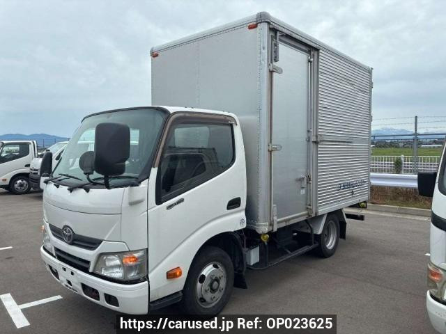 2016 Hino DUTRO XZC605M