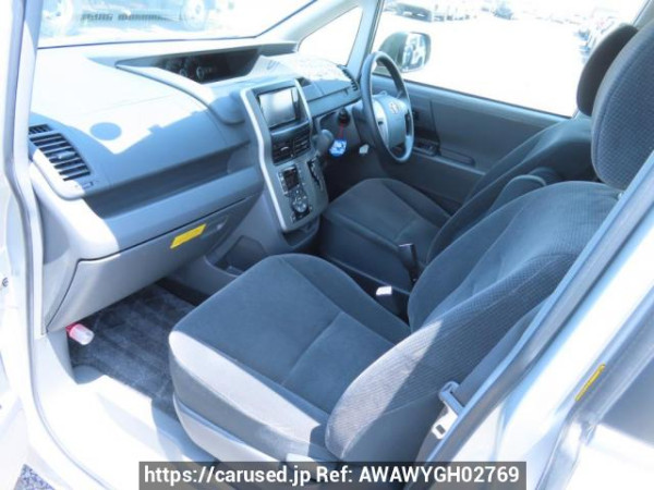 Used 2008 AT toyota noah ZRR70G Image[12]