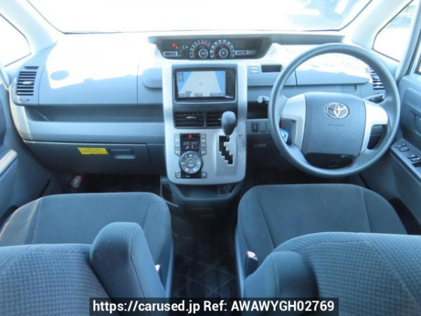 Used 2008 AT toyota noah ZRR70G Image[17]