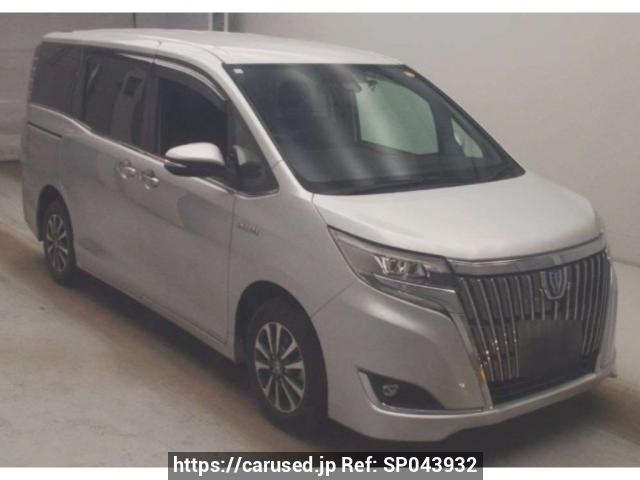 Buy Used 2019 Toyota Esquire ZWR80G (SP043932) - Carused.jp