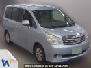 Toyota Noah ZRR70G