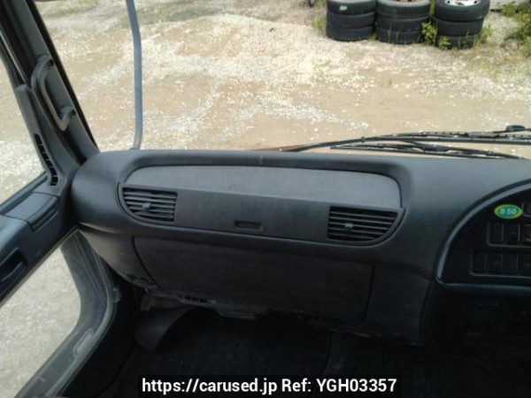 Used 2005 MT isuzu forward FRR35C3S Image[16]