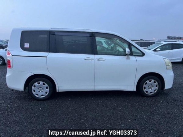 Used 2007 AT toyota noah ZRR70G Image[7]