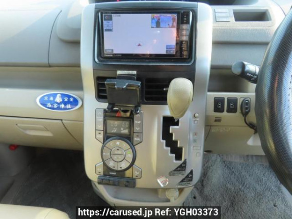 Used 2007 AT toyota noah ZRR70G Image[26]
